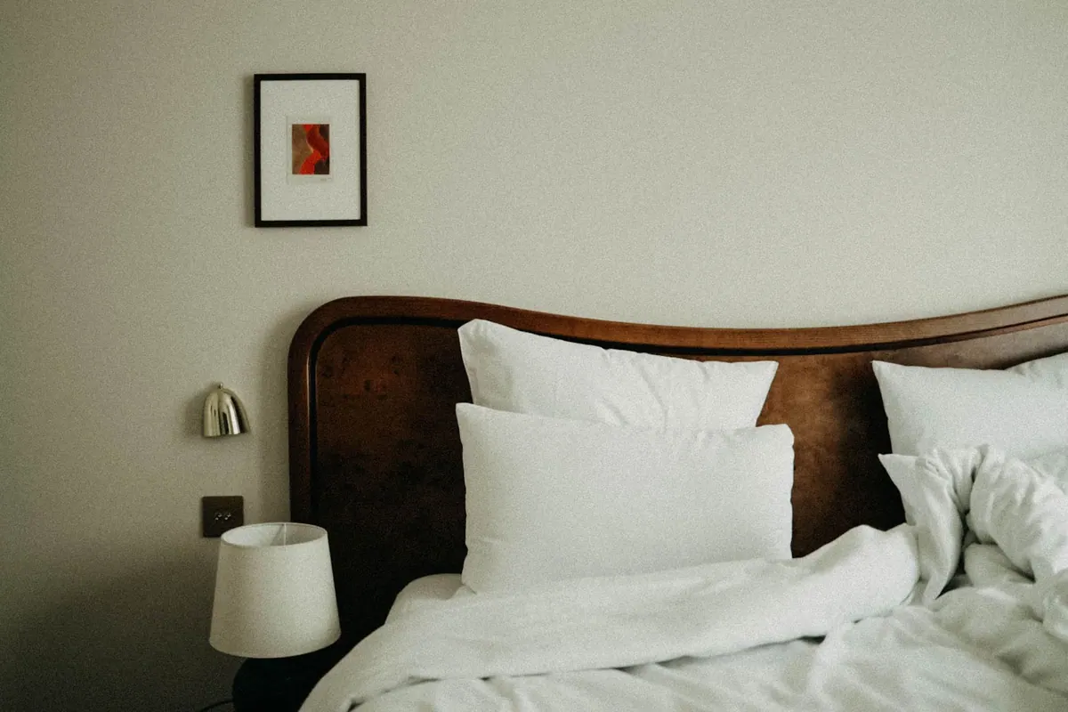 Chambre d’hôtel avec lit double